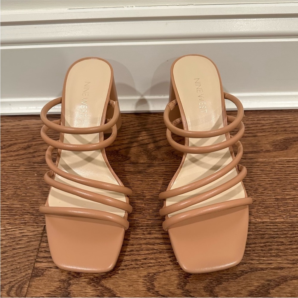Brand new never worn Nine West mule heel
